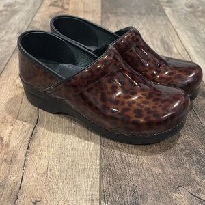 Dansko like new shoes